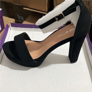 TOP Moda Black Chunky Heels with Ankle Strap